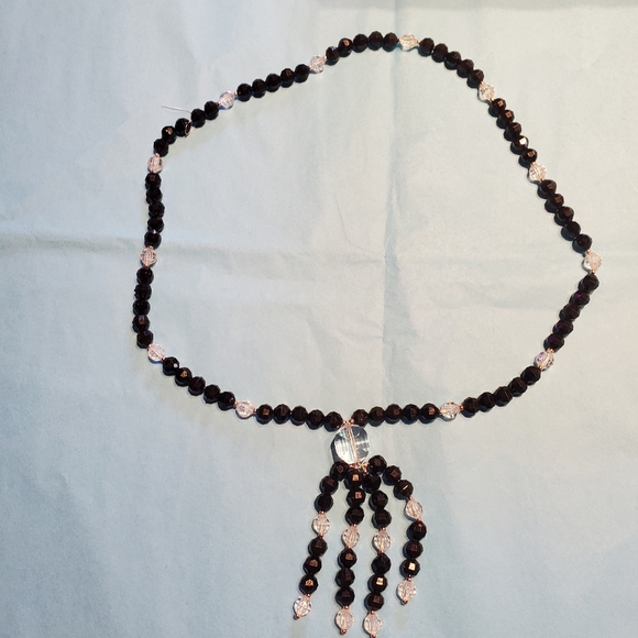 White and clear beaded necklace - Picture 1 of 4